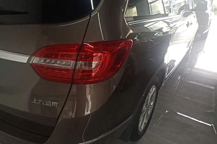 Used Buick GL8 2017 25S Luxury Version China V Standard Right Rear Taillight