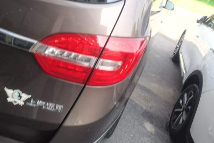 Used Buick GL8 2017 25S Comfort Version China V Standard Right Rear Taillight