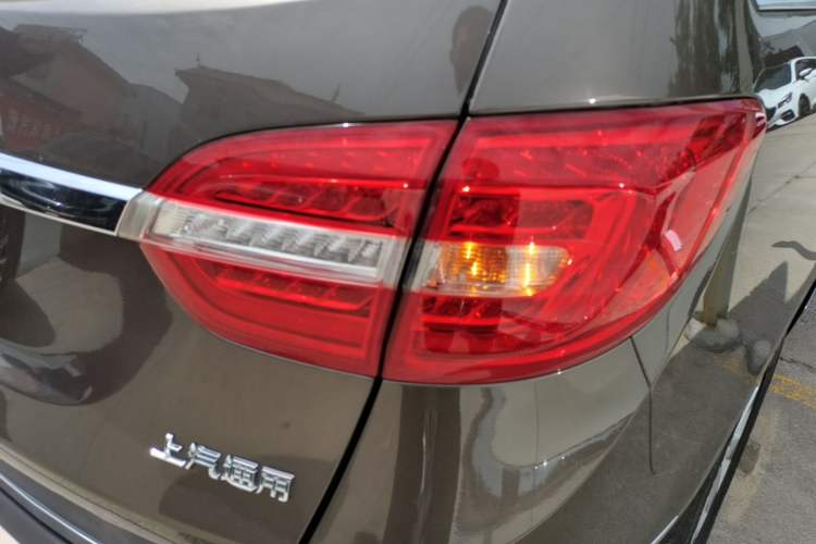 Used Buick GL8 2017 25S Luxury Version China V Standard Right Rear Taillight