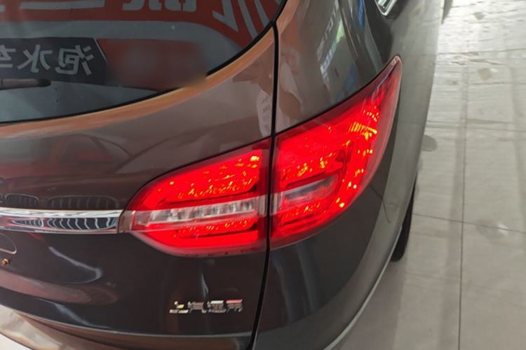 Used Buick GL8 2017 25S Luxury Version China V Standard Right Rear Taillight