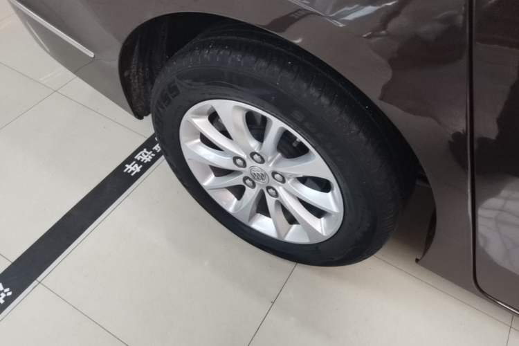 Used Buick GL8 2017 ES 28T Comfort Model China V Standard Right Rear Wheel Hub