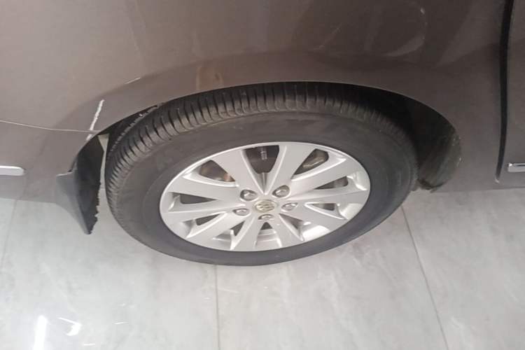 Used Buick GL8 2017 25S Luxury Version China V Standard Right Rear Wheel Hub