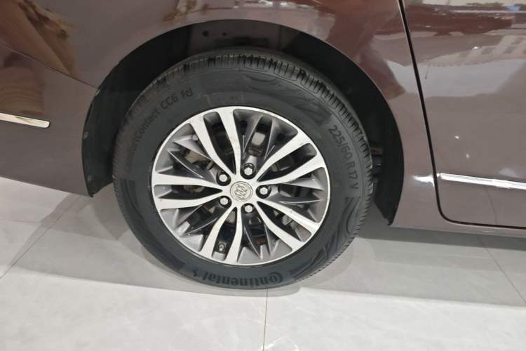Used Buick GL8 2017 ES 28T Flagship Model China V Standard Right Rear Wheel Hub