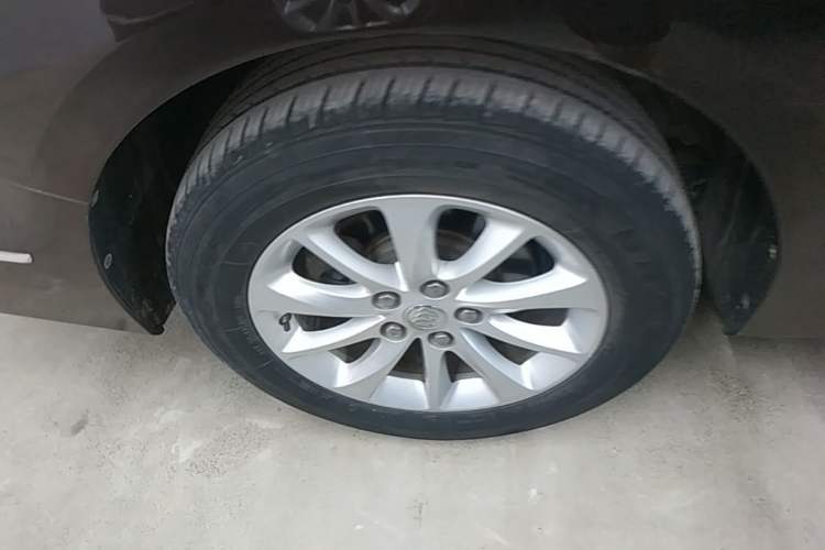 Used Buick GL8 2017 ES 28T Premium Version China V Standard Right Rear Wheel Hub