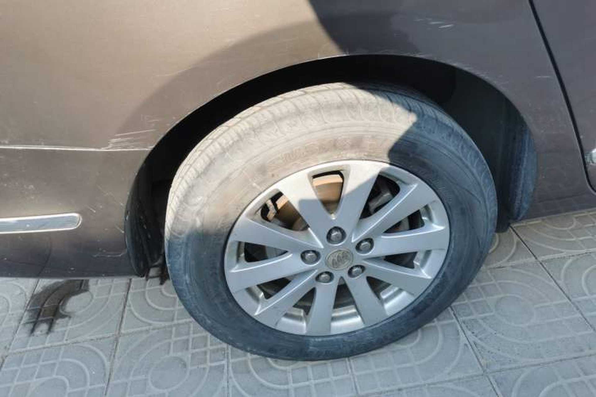 Used Buick GL8 2017 25S Luxury Version China V Standard Right Rear Wheel Hub