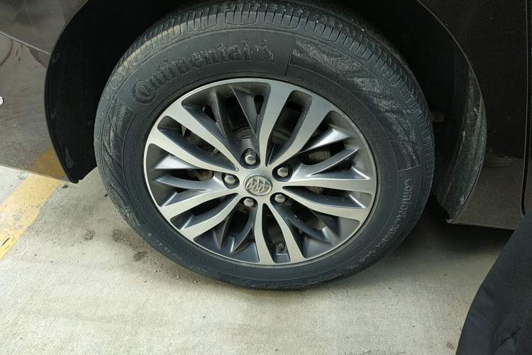 Used Buick GL8 2017 ES 28T Luxury Model China V Standard Right Rear Wheel Hub