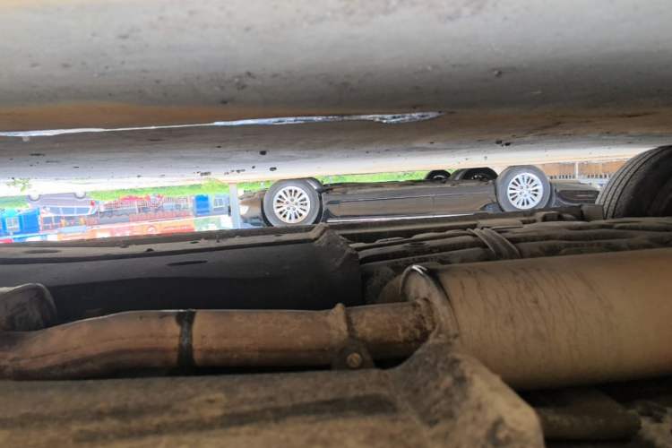 Used Buick GL8 2017 ES 28T Luxury Model China V Standard Right Side Sill