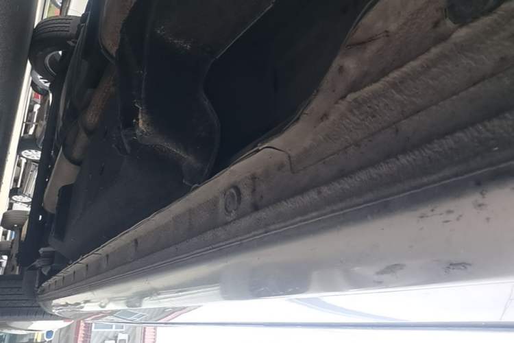 Used Buick GL8 2017 25S Luxury Version China V Standard Right Side Sill