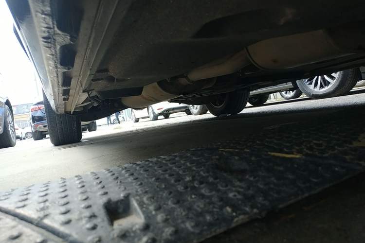 Used Buick GL8 2017 ES 28T Luxury Model China V Standard Right Side Sill