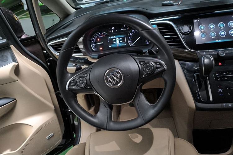 Used Buick GL8 2017 ES 28T Flagship Model China V Standard Steering Wheel