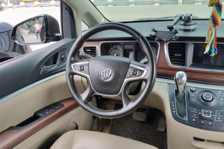 Used Buick GL8 2017 25S Luxury Version China V Standard Steering Wheel