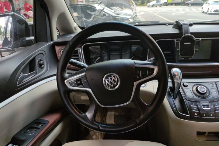 Used Buick GL8 2017 25S Luxury Version China V Standard Steering Wheel