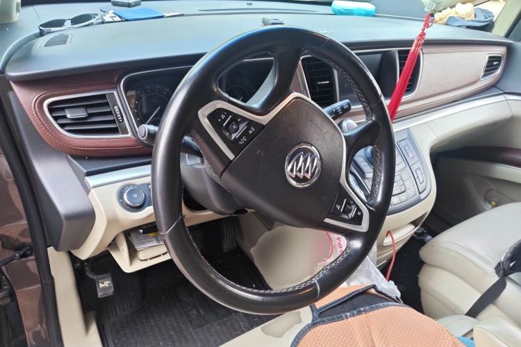 Used Buick GL8 2017 25S Luxury Version China V Standard Steering Wheel