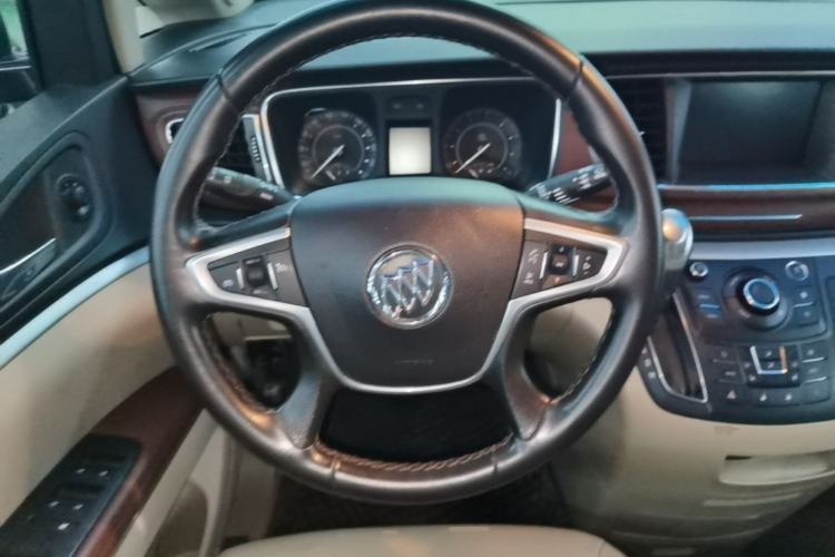 Used Buick GL8 2017 25S Prestige Version China V Standard Steering Wheel