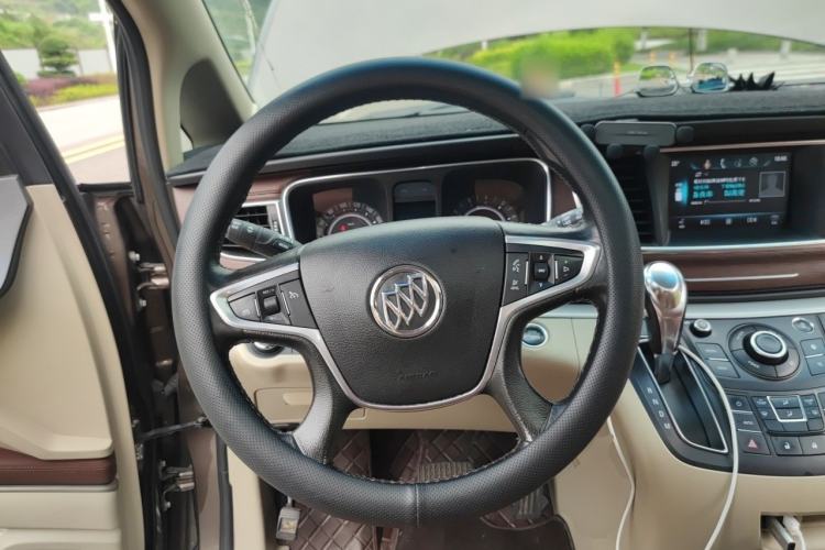 Used Buick GL8 2017 25S Luxury Version China V Standard Steering Wheel