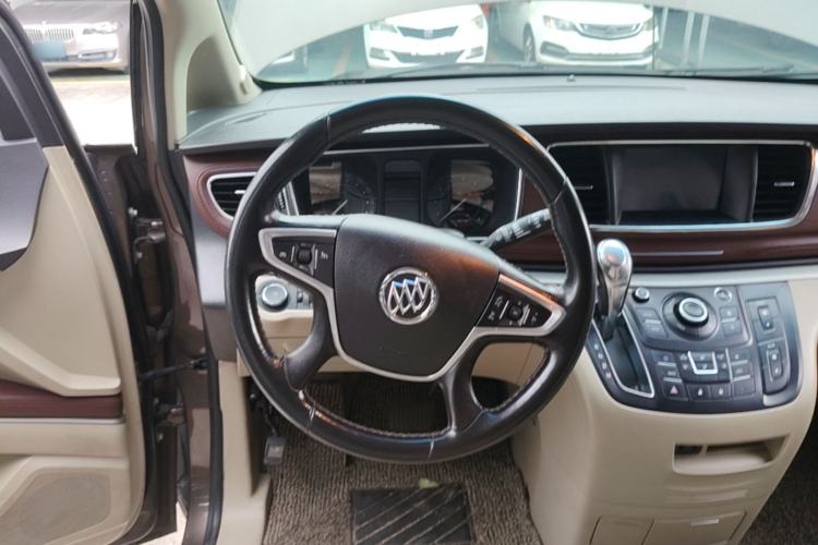Used Buick GL8 2017 25S Luxury Version China V Standard Steering Wheel