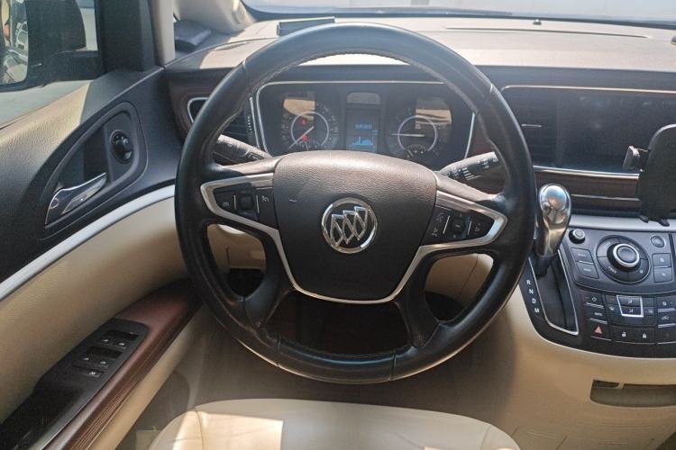 Used Buick GL8 2017 25S Luxury Version China V Standard Steering Wheel