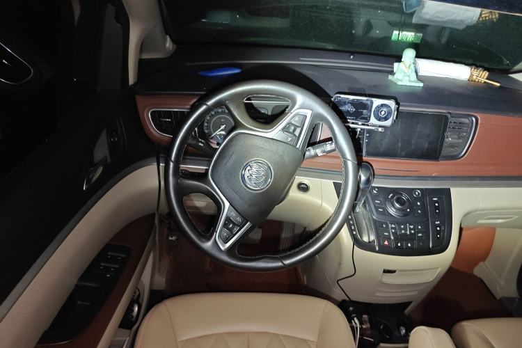 Used Buick GL8 2017 25S Comfort Version China V Standard Steering Wheel