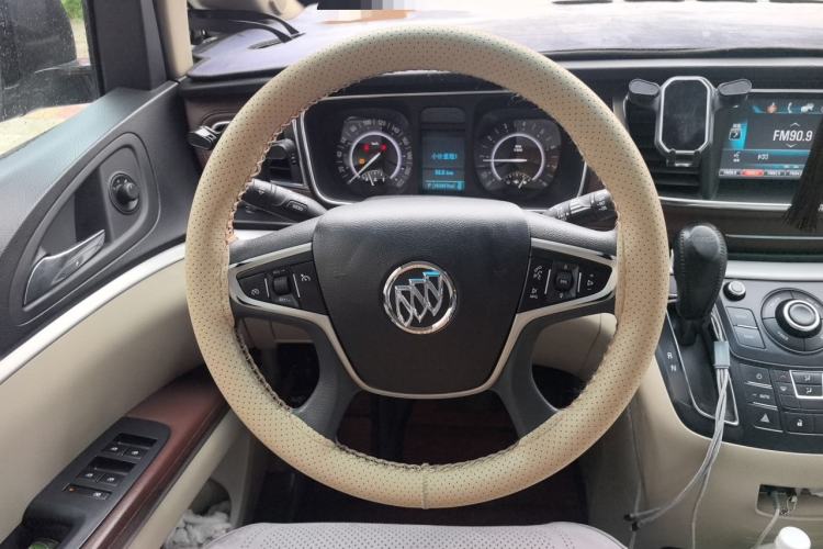 Used Buick GL8 2017 25S Comfort Version China V Standard Steering Wheel
