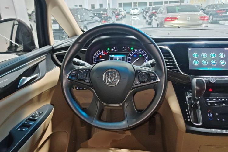 Used Buick GL8 2017 ES 28T Flagship Model China V Standard Steering Wheel