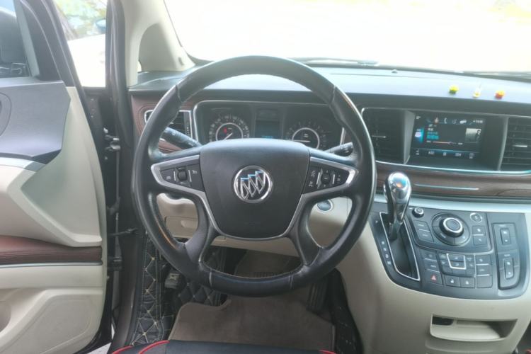 Used Buick GL8 2017 25S Comfort Version China V Standard Steering Wheel
