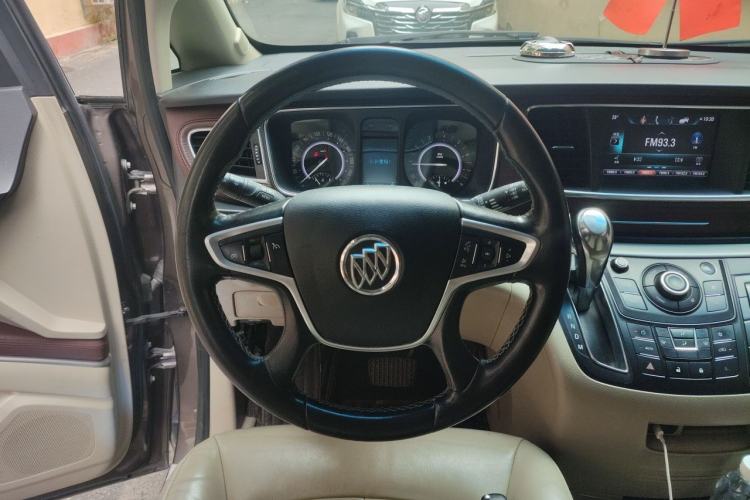Used Buick GL8 2017 25S Luxury Version China V Standard Steering Wheel
