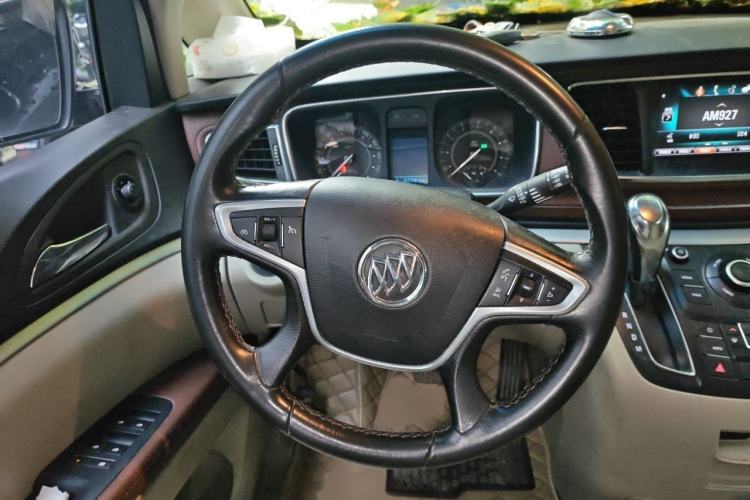 Used Buick GL8 2017 25S Luxury Version China V Standard Steering Wheel