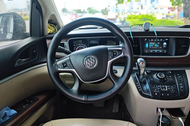 Used Buick GL8 2017 25S Luxury Version China V Standard Steering Wheel