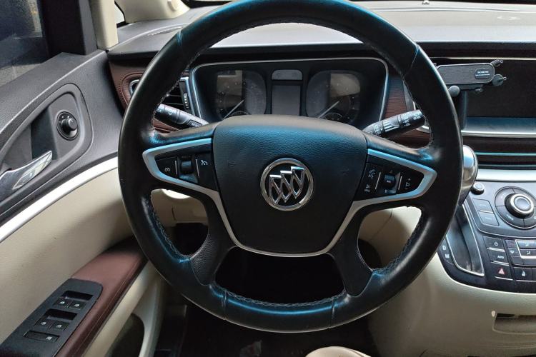 Used Buick GL8 2017 25S Luxury Version China V Standard Steering Wheel