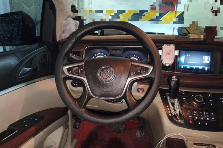 Used Buick GL8 2017 25S Comfort Version China V Standard Steering Wheel
