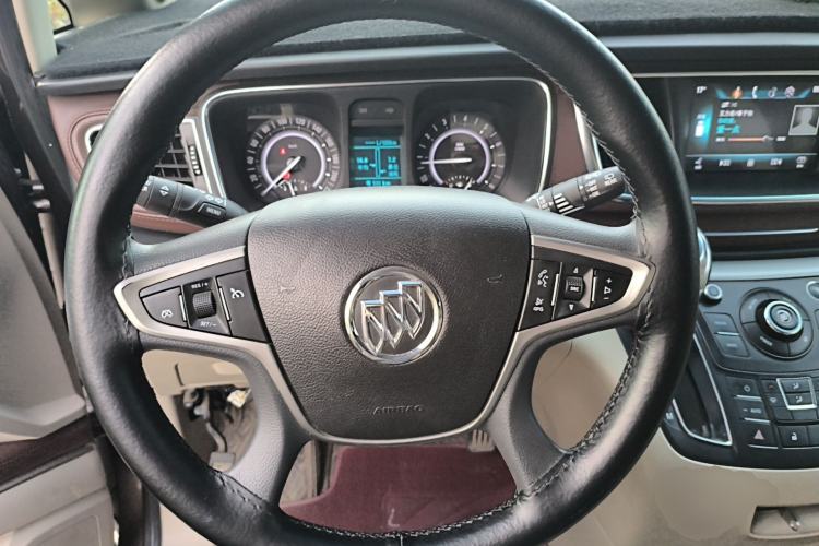 Used Buick GL8 2017 25S Comfort Version China V Standard Steering Wheel