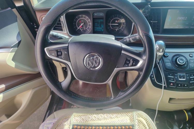 Used Buick GL8 2017 25S Luxury Version China V Standard Steering Wheel