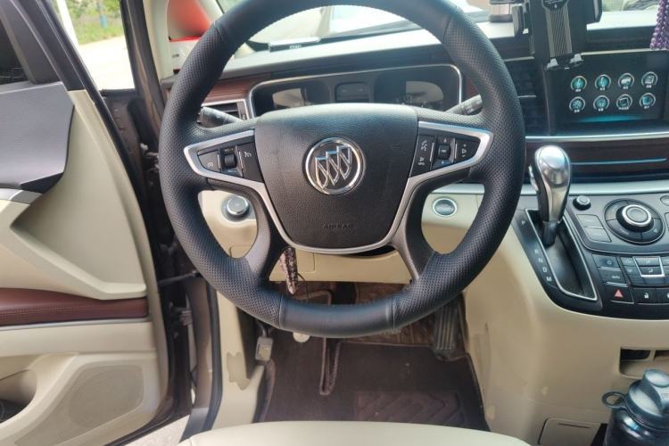 Used Buick GL8 2017 25S Comfort Version China V Standard Steering Wheel