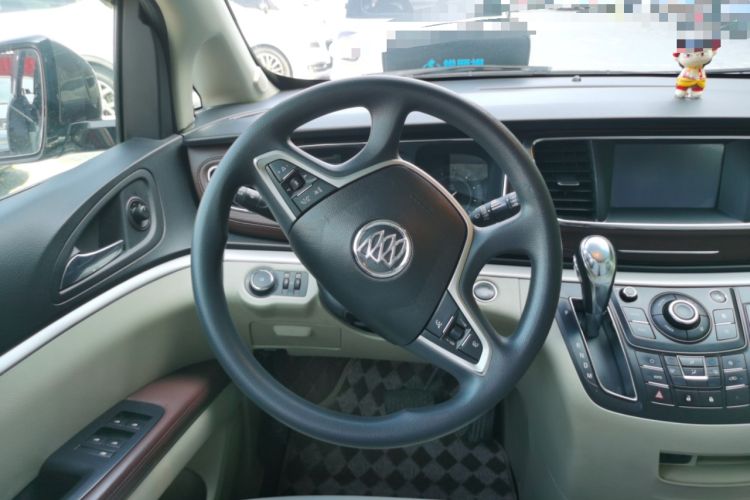 Used Buick GL8 2017 25S Comfort Version China V Standard Steering Wheel