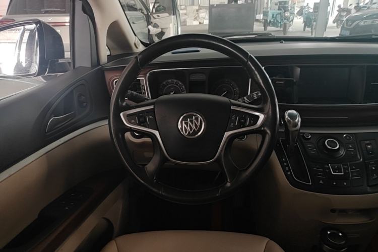 Used Buick GL8 2017 25S Comfort Version China V Standard Steering Wheel