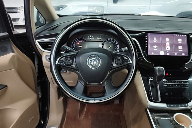 Used Buick GL8 2017 ES 28T Flagship Model China V Standard Steering Wheel