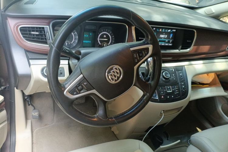 Used Buick GL8 2017 25S Luxury Version China V Standard Steering Wheel