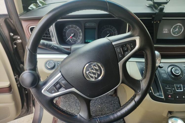 Used Buick GL8 2017 25S Luxury Version China V Standard Steering Wheel