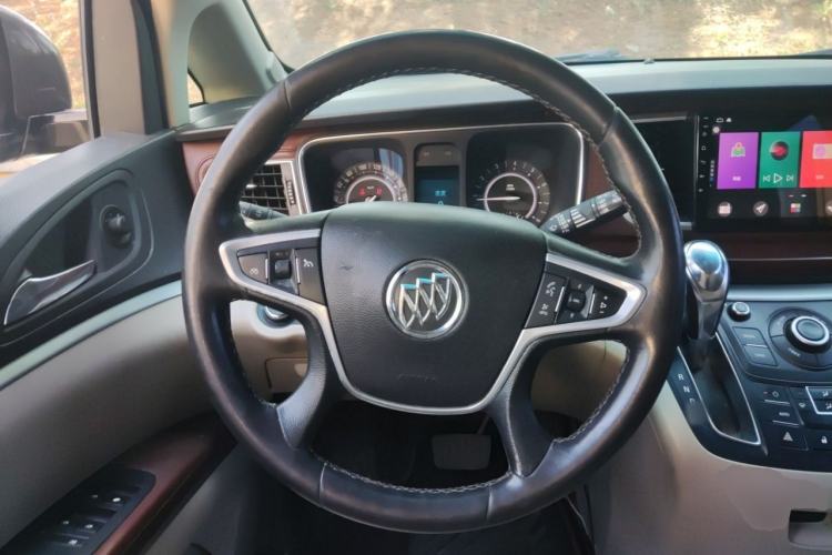 Used Buick GL8 2017 25S Comfort Version China V Standard Steering Wheel