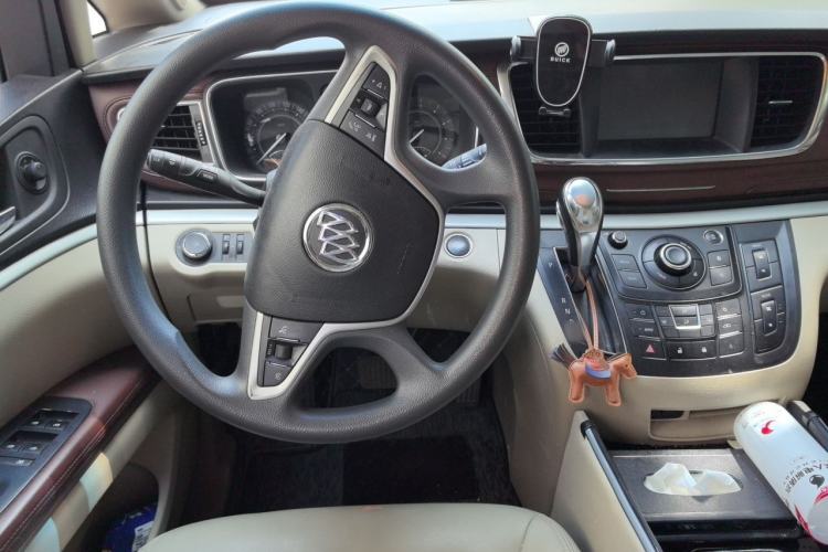 Used Buick GL8 2017 25S Comfort Version China V Standard Steering Wheel