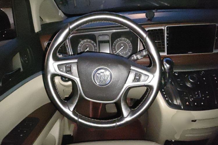 Used Buick GL8 2017 25S Prestige Version China V Standard Steering Wheel