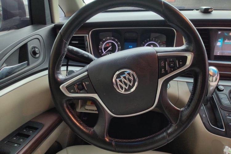 Used Buick GL8 2017 25S Luxury Version China V Standard Steering Wheel