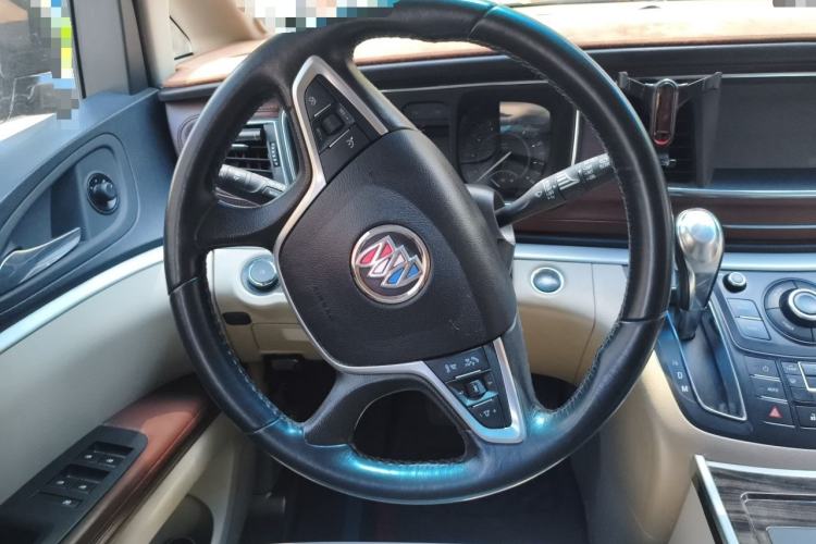 Used Buick GL8 2017 25S Luxury Version China V Standard Steering Wheel