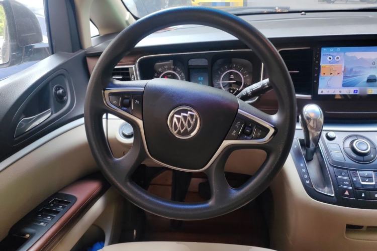Used Buick GL8 2017 25S Comfort Version China V Standard Steering Wheel