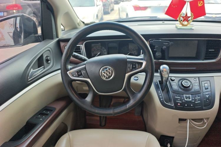 Used Buick GL8 2017 25S Prestige Version China V Standard Steering Wheel
