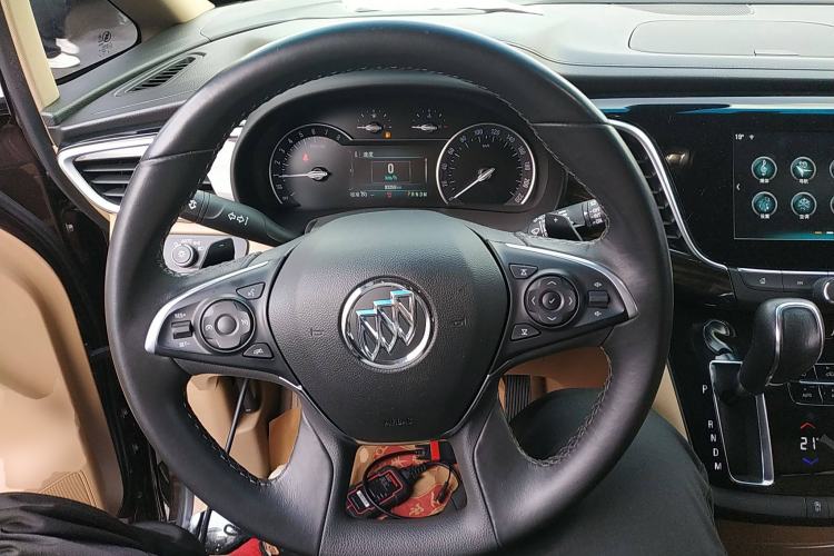 Used Buick GL8 2017 ES 28T Luxury Model China V Standard Steering Wheel