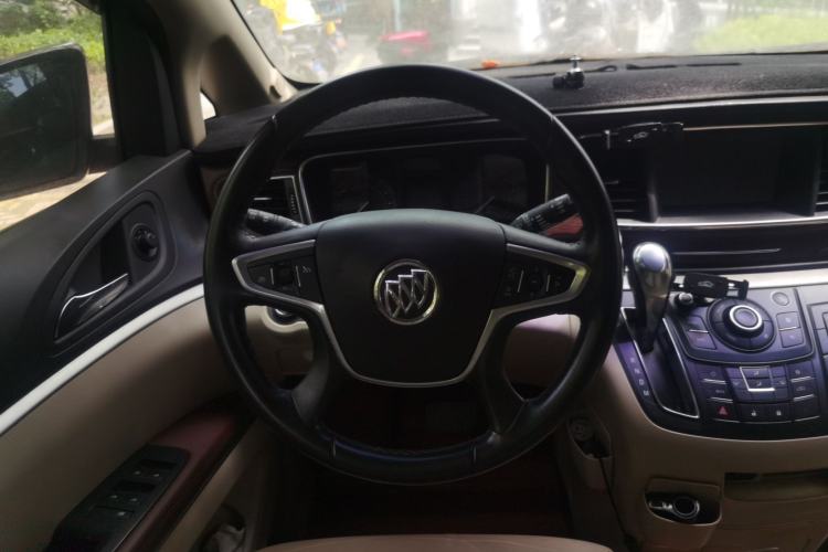 Used Buick GL8 2017 25S Luxury Version China V Standard Steering Wheel