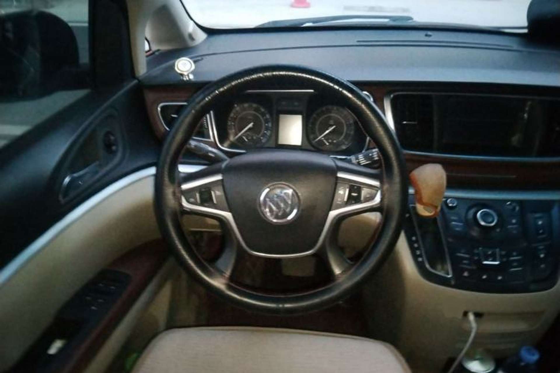 Used Buick GL8 2017 25S Luxury Version China V Standard Steering Wheel