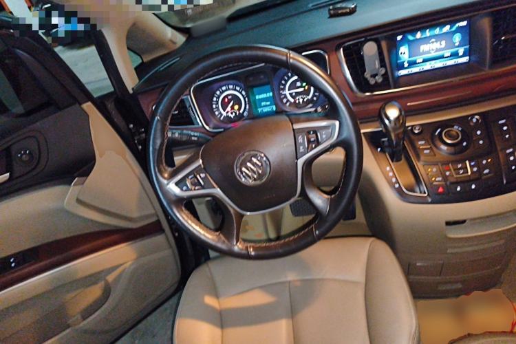 Used Buick GL8 2017 25S Luxury Version China V Standard Steering Wheel
