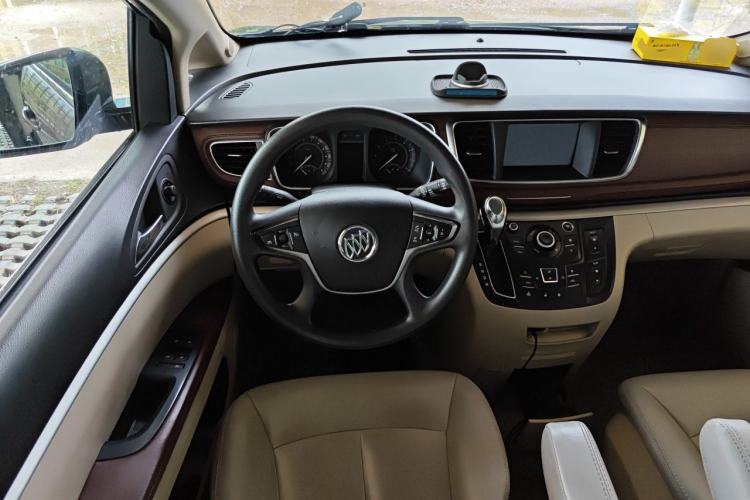 Used Buick GL8 2017 25S Comfort Version China V Standard Steering Wheel